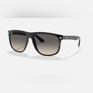 Ray-Ban (RB 4147) “Boyfriend” sunglasses